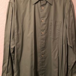 Perry Ellis long sleeve button up. (Tie optional)